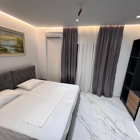 Lezet Hotel Sarande Exterior photo